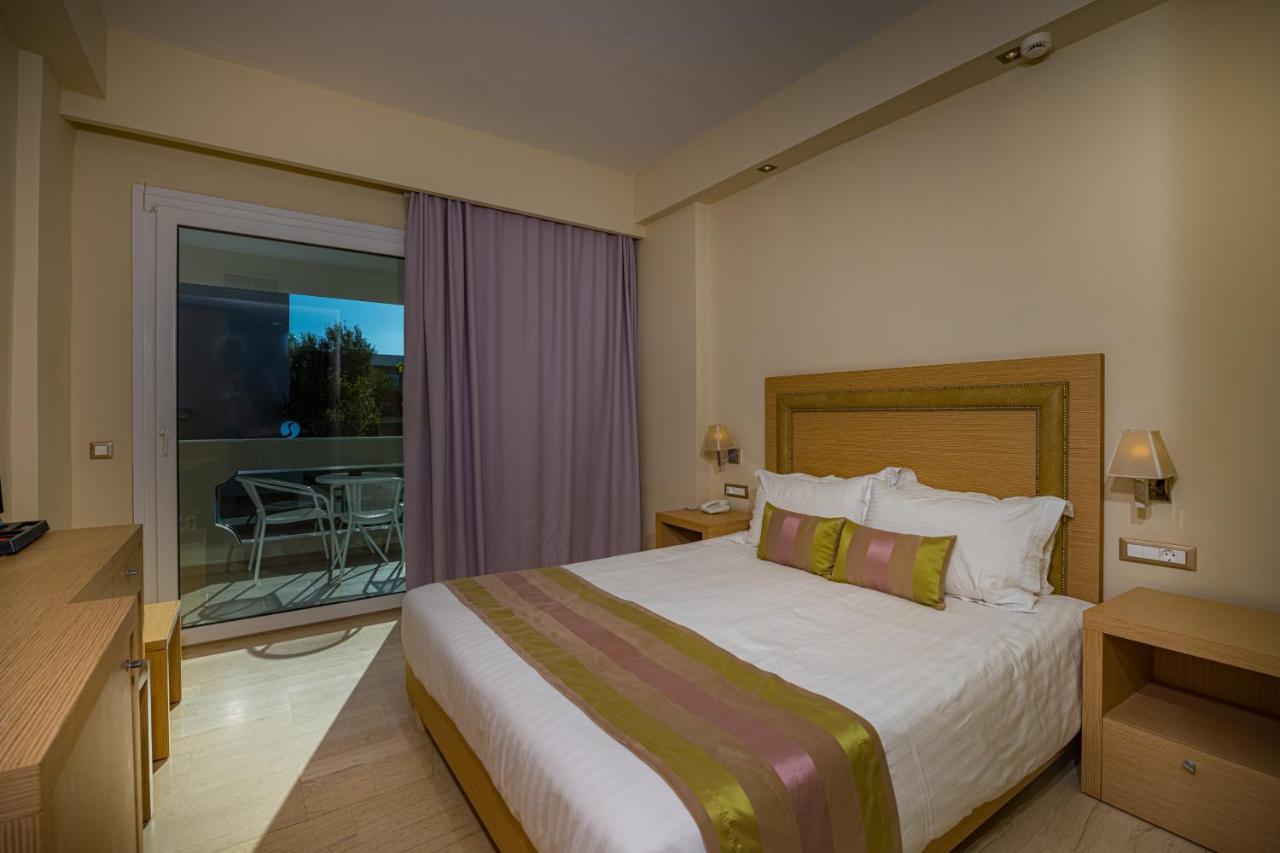 Alexandra Beach Resort & Spa 蒂锡利维 外观 照片